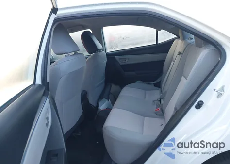 2015 Toyota Corolla Le Plus z USA, uszkodzony, nr VIN 5YFBURHE6FP256580